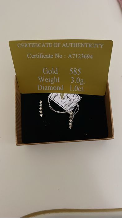 Белое золото серьги бриллиант