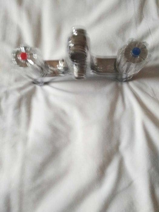 Смесителни батерии за мивка и баня и канелка/хром