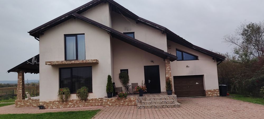 Cabana/casa de închiriat