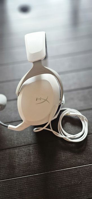 Vând casti Hyper x