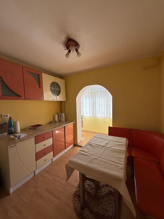 apartament 3 camere + loc de parcare de închiriat Pitești strada Exercițiu