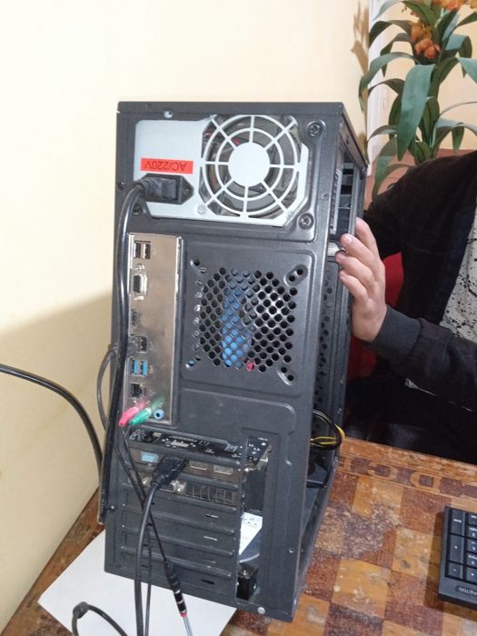 XTECH 500W блок питания