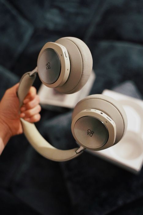 Наушники Bang & Olufsen