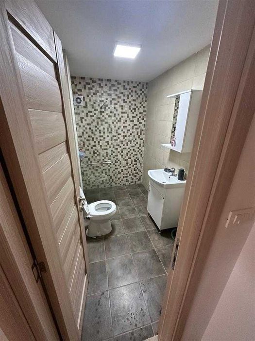 Дава се под наем Двустаен апартамент в Бургас, Център - 50 кв.м за 255 € - Снимка #4