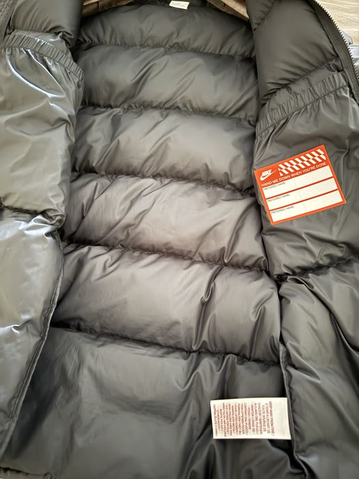 Vând geacă Nike Sportswear Heavyweight Synthetic Fill EasyOn, pentru copii, mărimea XL(158-170 cm)