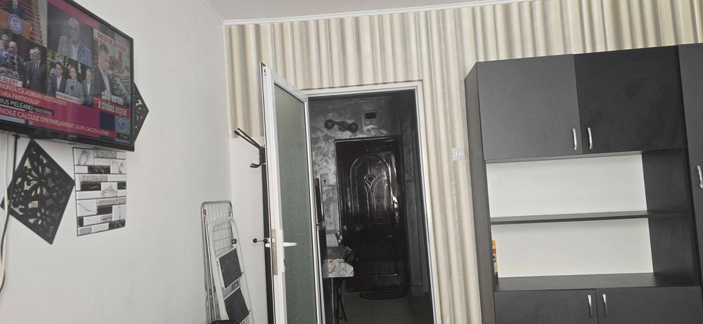 Proprietar vand Garsoniera zona centrala Tribunal,etaj 1, renovata, Super pret 42000 euro