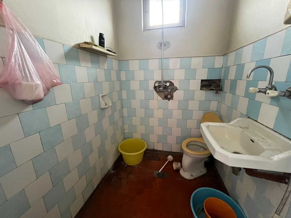 Къща с 4 спални и двор 1200 кв.м. за продажба в село Осетеново
