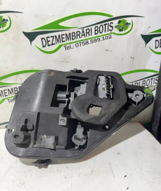 Soclu becuri lampa stop pe hayon stanga Opel Astra 2006