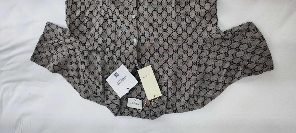 Стилен елегантен мъжки екип на GUCCI