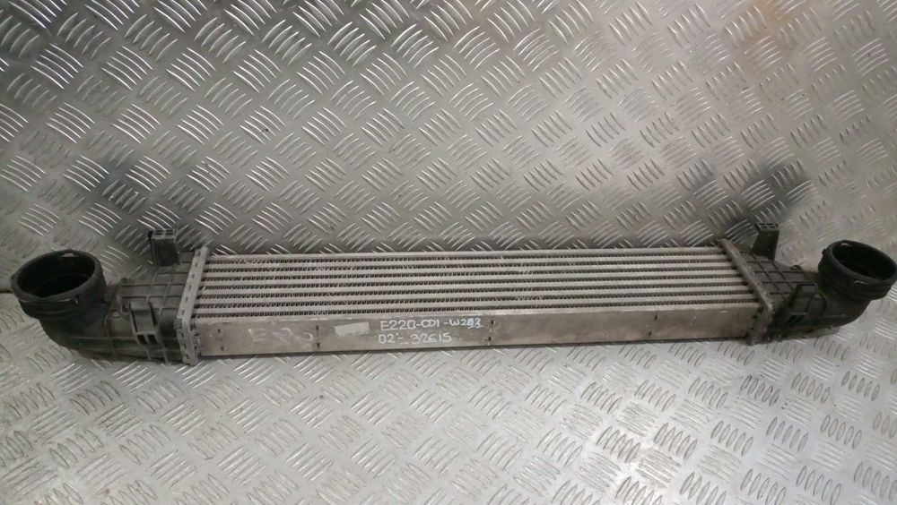 Интеркулер Mercedes E220 CDI W211 2002г.