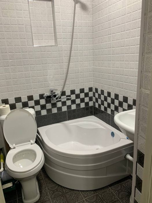 1 хонали 3-этажда янги ғиштли дом ор: 5-микрораён Орбита