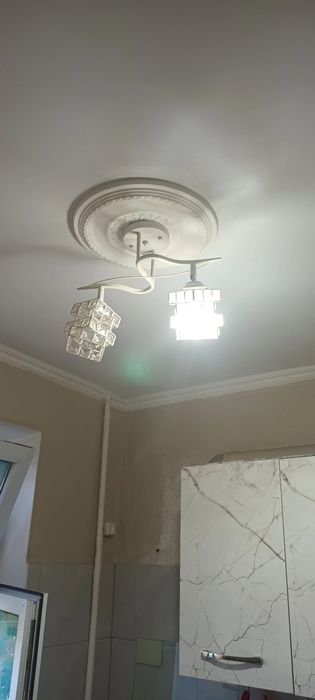 Продам люстры б/у