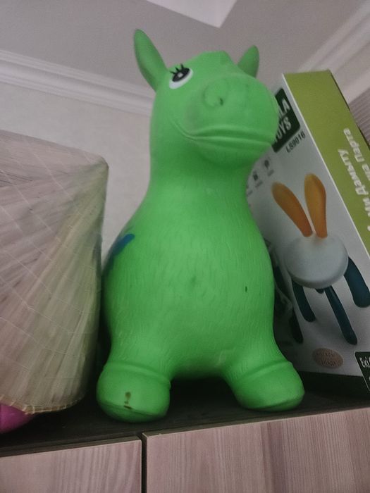 Детские игрушки. Жаңасы да бу да бар