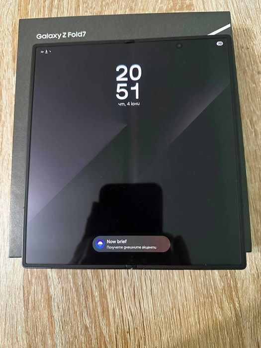 Продавам Samsung Galaxy Z Fold 7