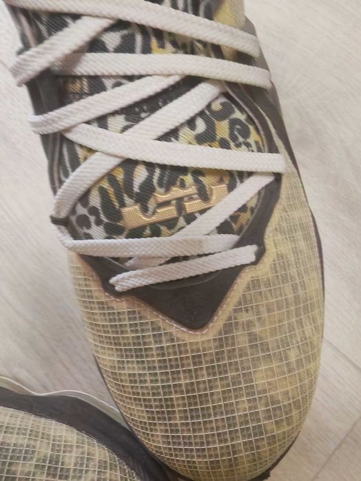 Продам кроссовки Nike оригинал