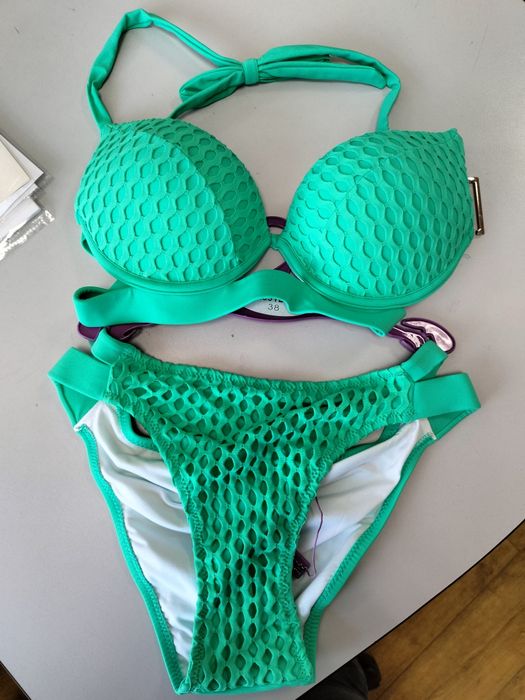 Продам новый купальник