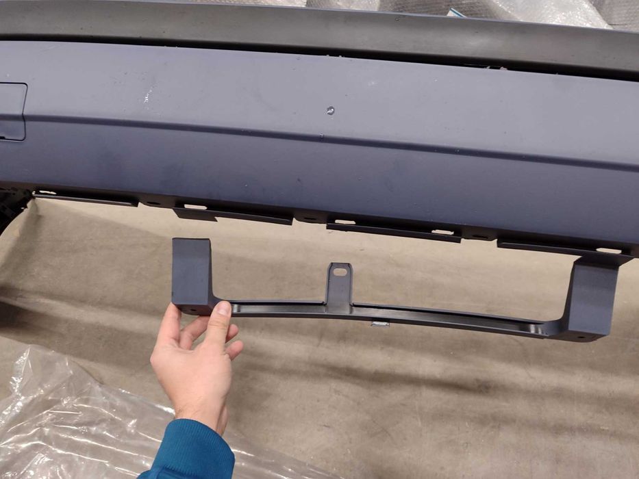 Задна броня за BMW E36 - M-Tech дизайн грундирана. С ДЕФЕКТ!