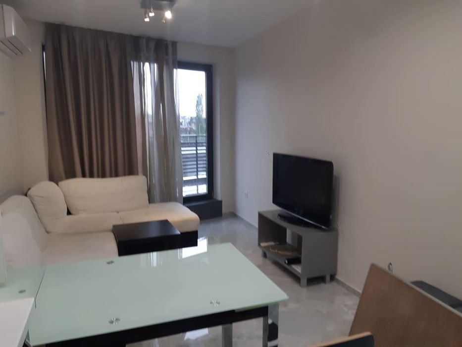 Дава се под наем Двустаен апартамент в София, Кръстова вада - 68 кв.м за 650 € - Снимка #2