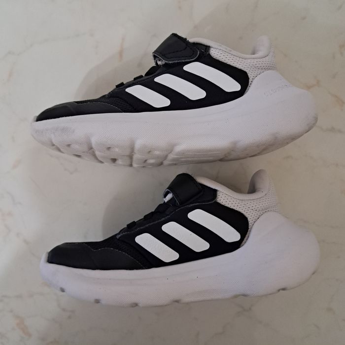 Adidasi Adidas mar28