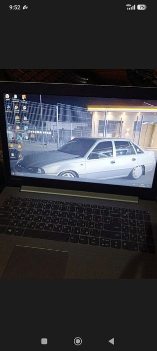 Lenovo  Noutbook