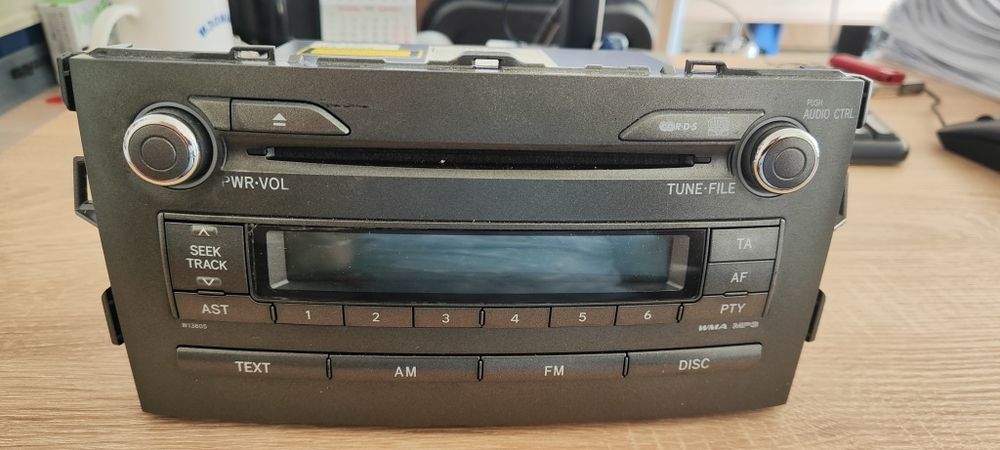 Радио за Тойота авенсис