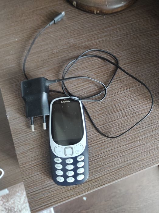 Vând telefoane  cu butoane