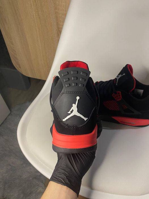 Jordan 4 "Red Thunder"