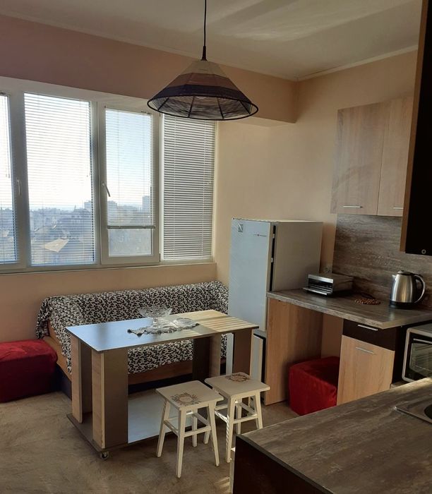 Дава се под наем Двустаен апартамент в Стара Загора, Център - 45 кв.м за 306 € - Снимка #2