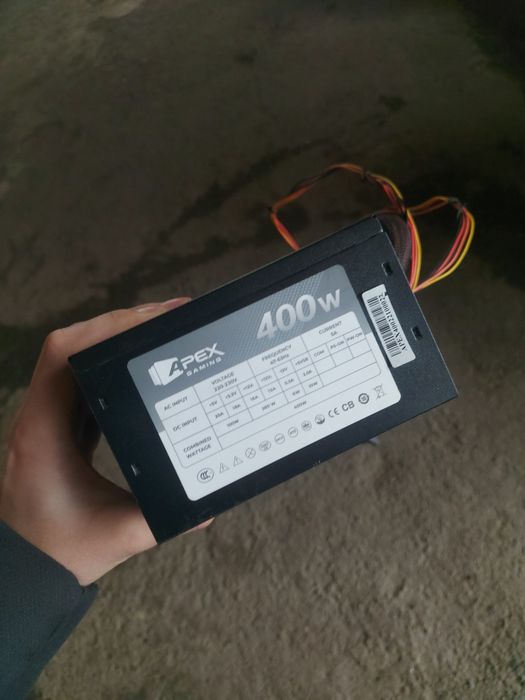 Блок питания на 400 watt Apex gaming