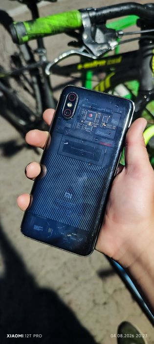 Продам Xiaomi mi 8 pro explorer edition