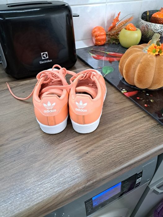 Adidasi superstar din piele mas 35,5