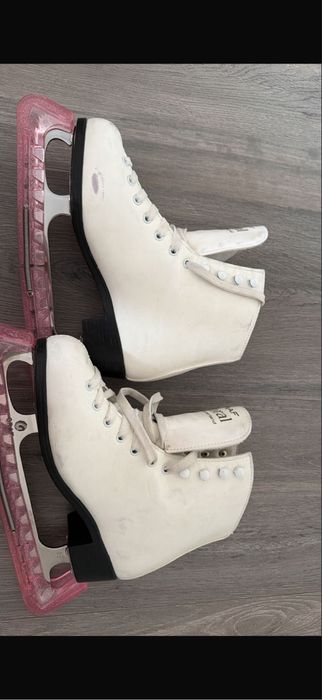 Фигурные коньки Graf Coral (Б/У)