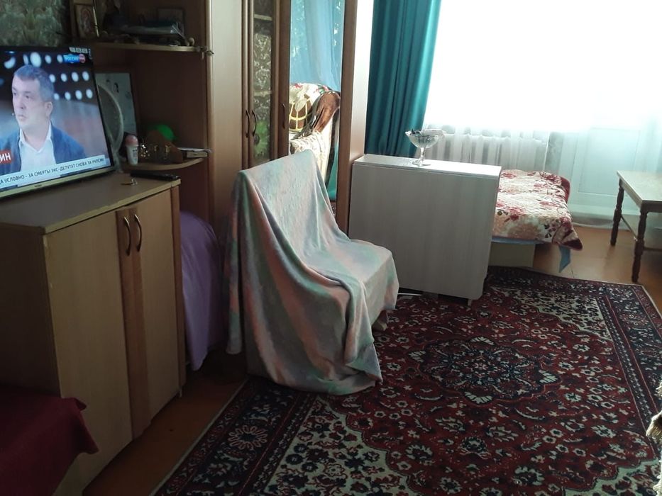 Продам 1 комн квартиру на Бензострое