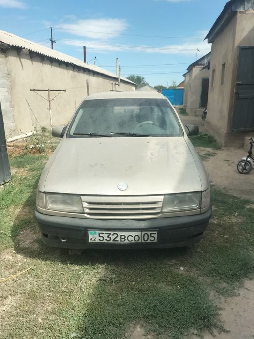 Продам машину опель на запчасти