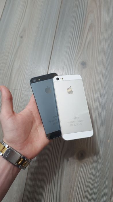iPhone 5 pentru piese (2 bucăți)