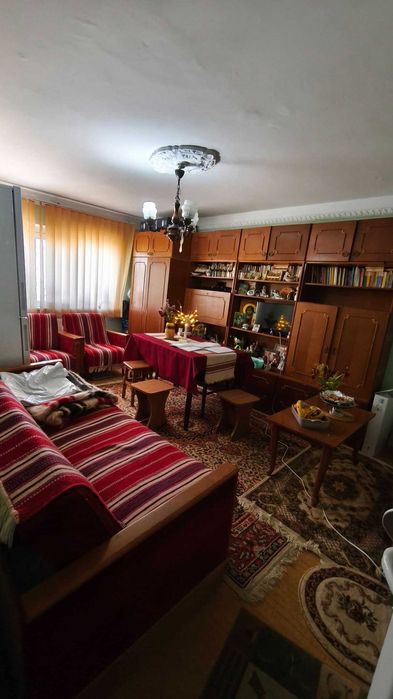 Apartament 2 camere Husi