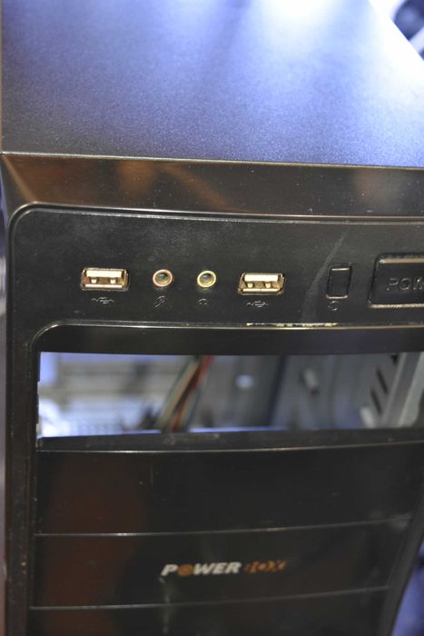 Кутия за компютър Power box