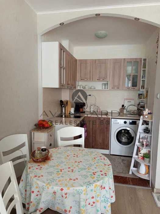 Продава се Двустаен апартамент в Пловдив, Кършияка - 43 кв.м за 2252 €/кв.м - Снимка #2