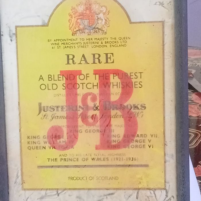Oglinda publicitara J&B