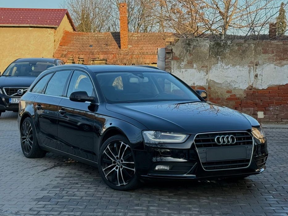 Audi a4 b8.5 facelift  2.0tdi 177cp Quattro (4x4) xenon/led navigatie