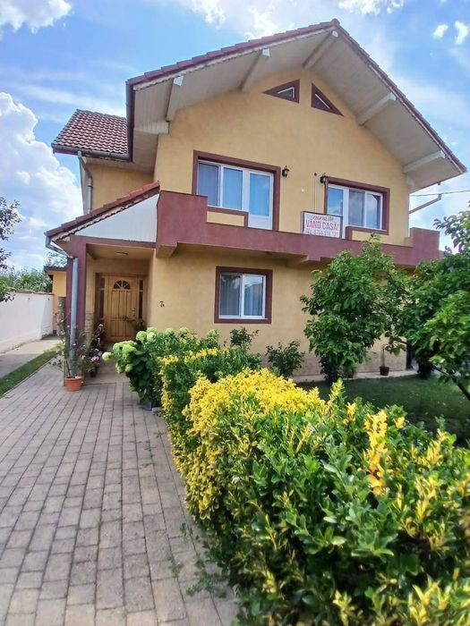 Vând casă în Tg jiu