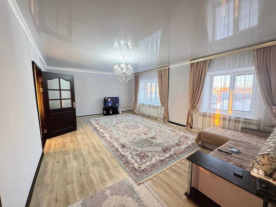 Дом, 218м², участок 5 сот