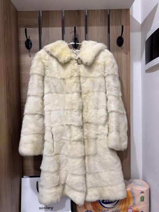 Норковая шубка с капюшоном