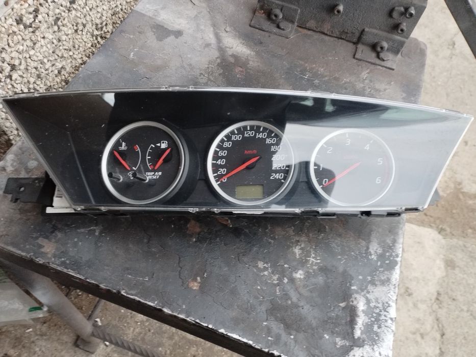 Табло за Nissan Primera P12