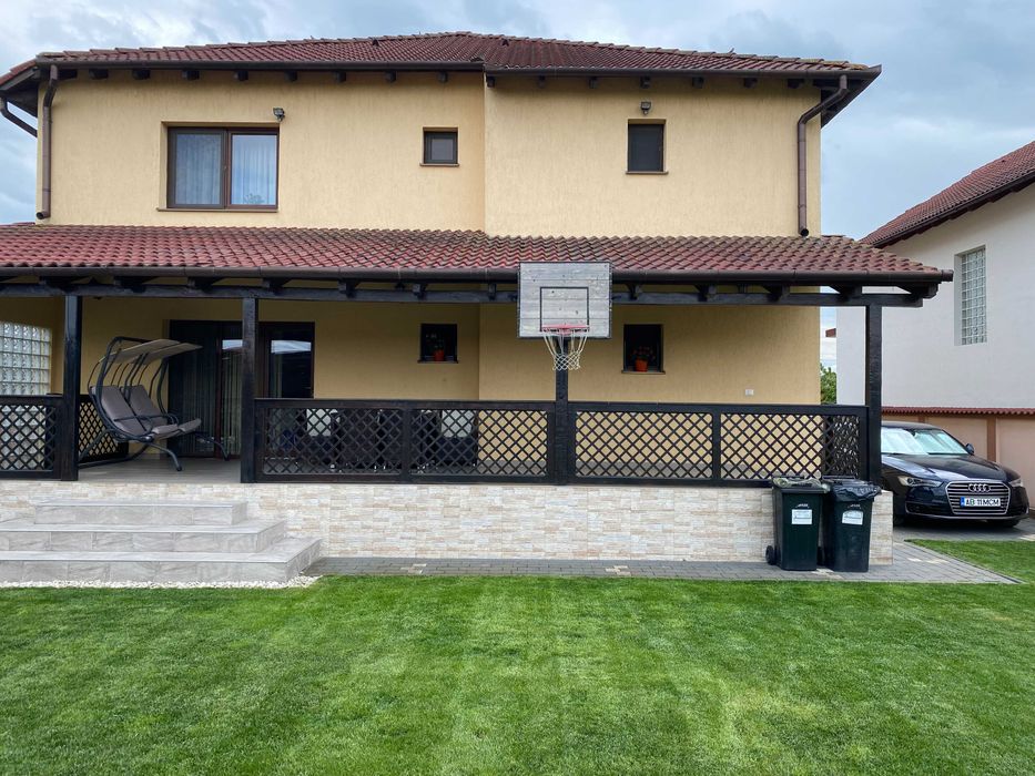 Casă individuala in Centru / zona Arex/ 5 camere/ Teren 500 mp/ Mobilata si utilata
