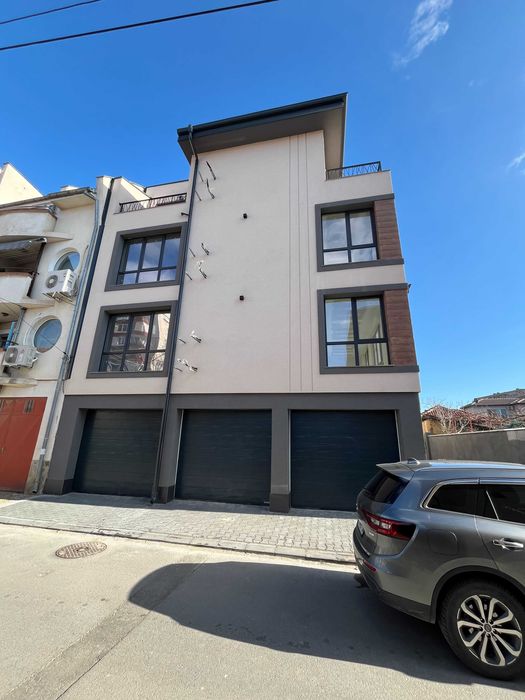 Продава се Тристаен апартамент в Казанлък - 105 кв.м за 826 €/кв.м - Снимка #18