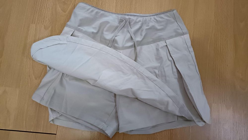 Туристическа пола панталон Quechua