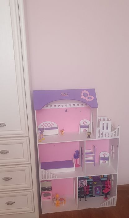 Домик для кукол Barbie &LoL