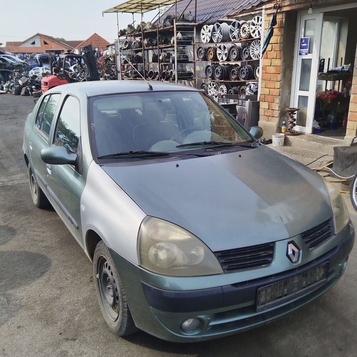 Far/faruri stanga/dreapta Renault Clio 2 an 2001-2005