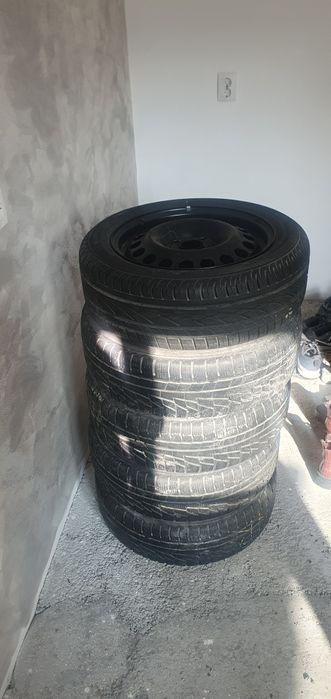 Vând roti  R15 ,mixte  pe 4 prezoane. Sau dau la schimb pe diverse.